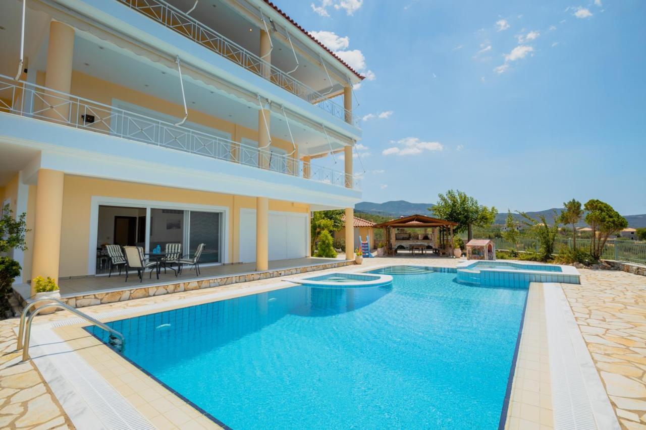 Ferienwohnung Cleopatra'S House Kalamata Exterior foto